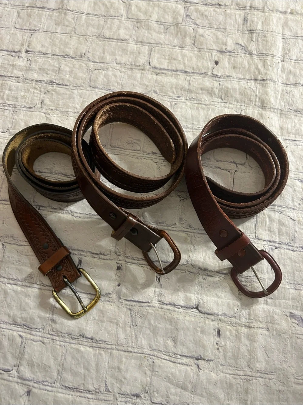 LOT OF (3) BROWN EMBOSSED LEATHER WESTERN CHANGEABLE BUCKLES BELTS MENS 42